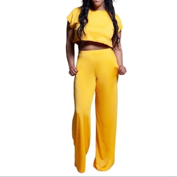 Wide legged, high waisted pants with pockets paired with crop top. Yellow (Med) - Picture 1 of 1